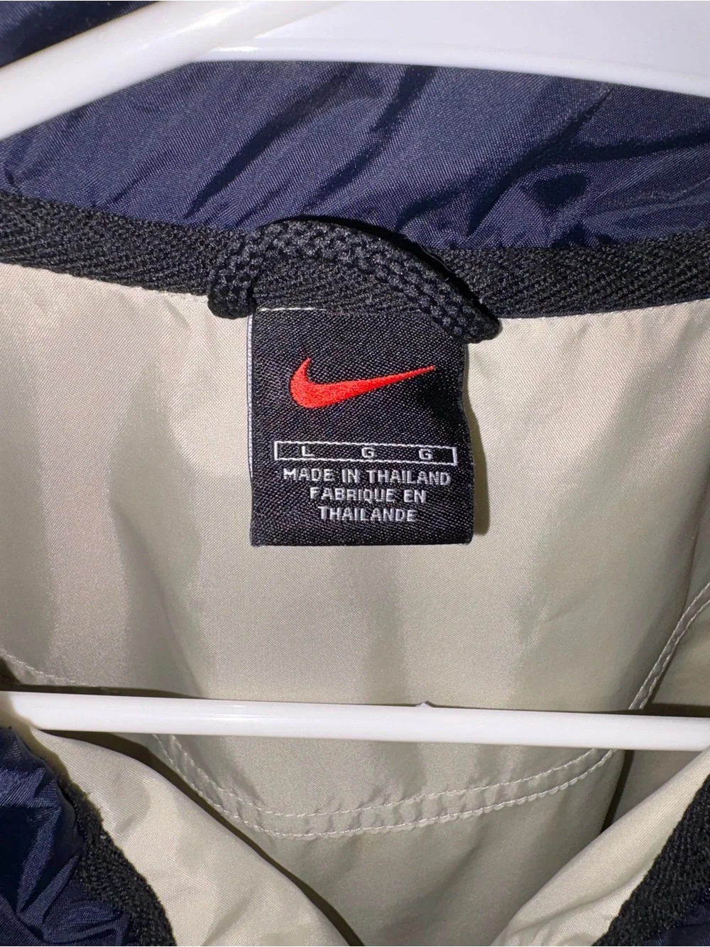 Nike lightweight windbreaker